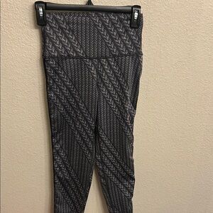 💕Arie Woman Gray Patterned Full Length Leggings Size Small